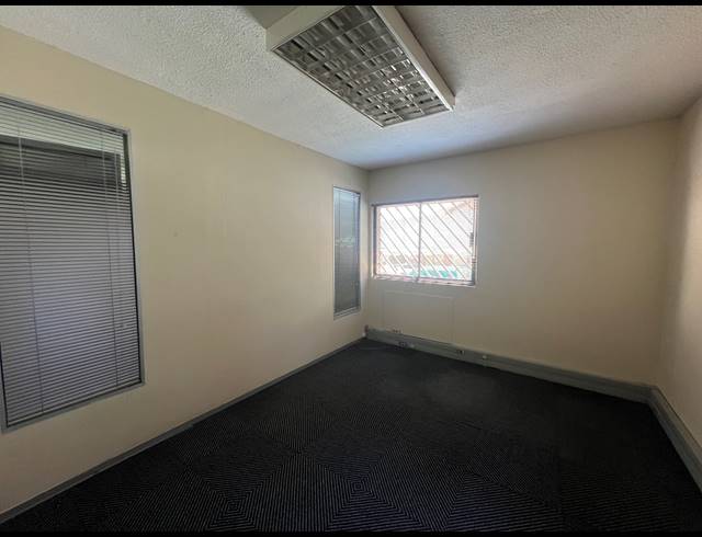 90M² OFFICE TO LET IN ALLEN'S NEK